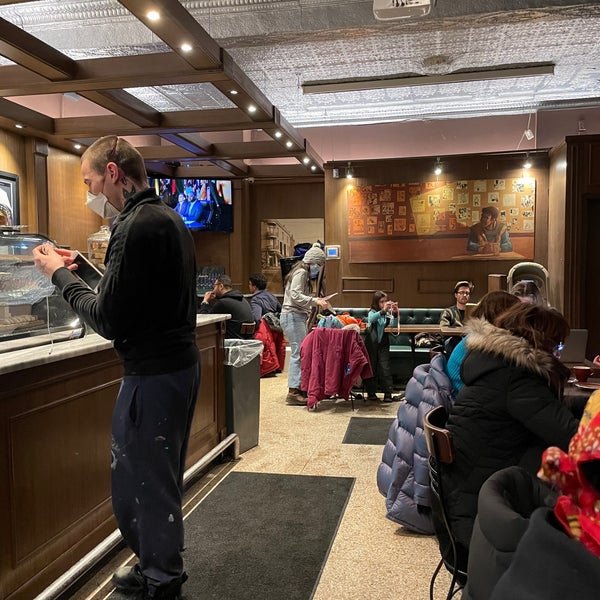 2/19/2022 tarihinde Zahra A.ziyaretçi tarafından Café Olimpico'de çekilen fotoğraf