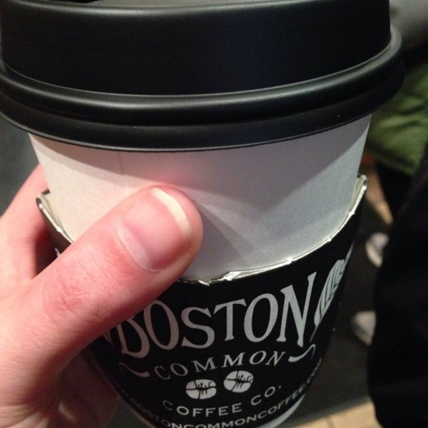 Foto tirada no(a) Boston Common Coffee Company por Erica R. em 11/16/2013