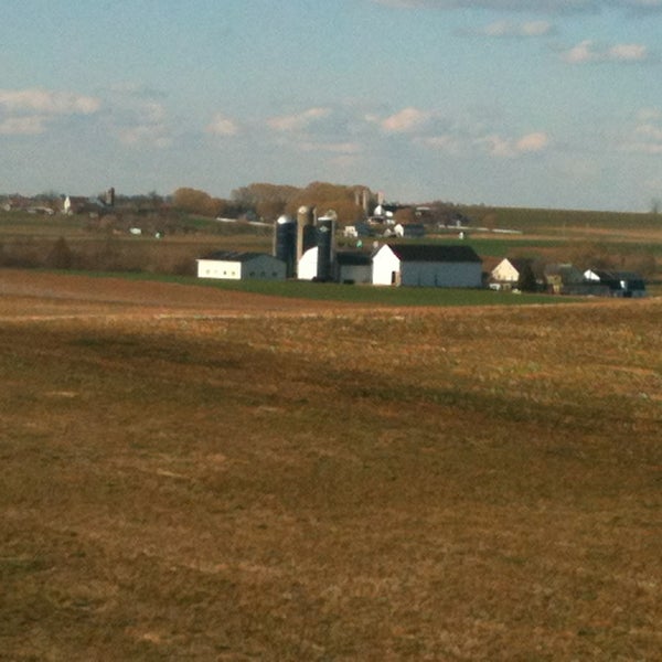 Photo taken at Amish View Inn &amp; Suites at Plain &amp; Fancy Farm by Linda D. on 4/1/2013