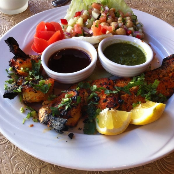 Foto diambil di Mughlai Restaurant oleh Mughlai Restaurant pada 5/12/2015