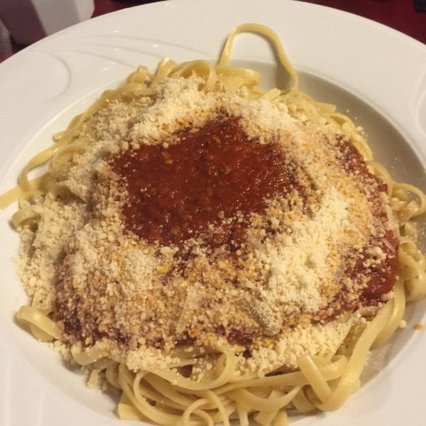 รูปภาพถ่ายที่ Spaghettici โดย Hanimefe เมื่อ 10/30/2019