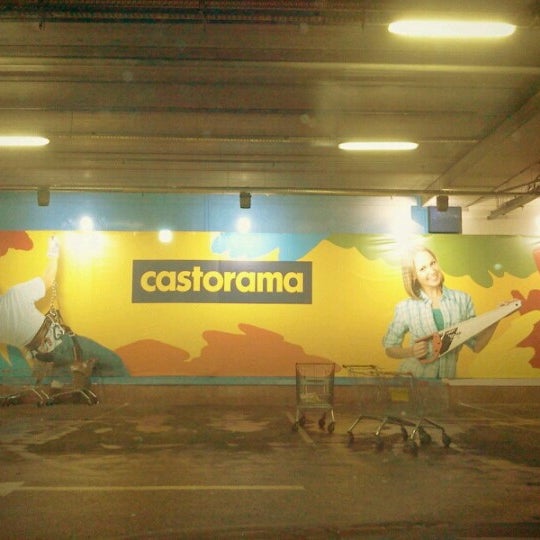 Снимок сделан в Castorama пользователем Patrick S. 11/3/2012