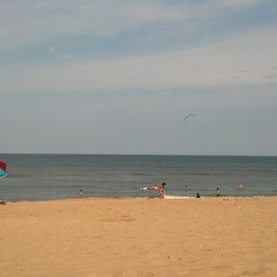 Photo taken at Ramada Plaza Nags Head Oceanfront by Jodie C. on 8/27/2013