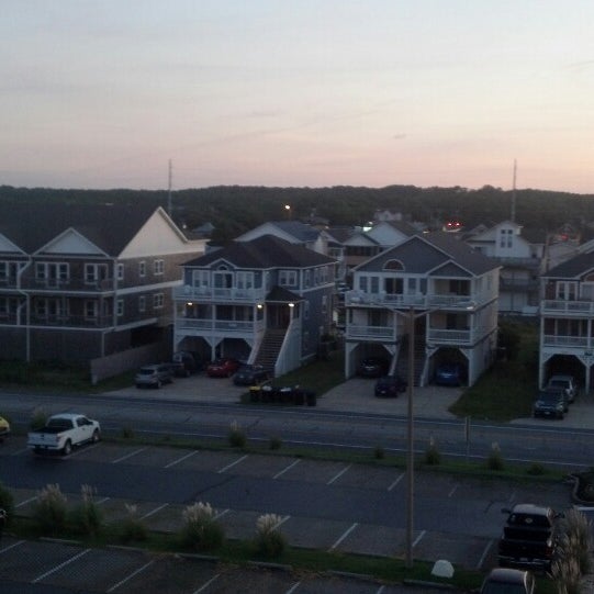 Photo taken at Ramada Plaza Nags Head Oceanfront by Jodie C. on 8/25/2013