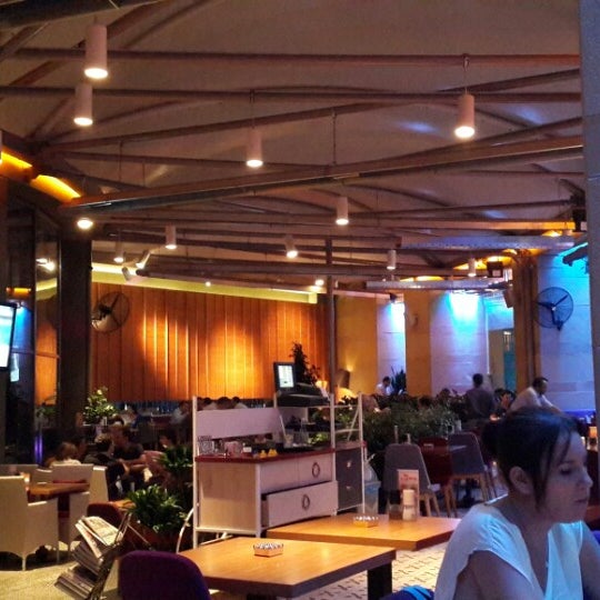 Foto tirada no(a) Ve Cafe &amp; Restaurant por !$t€m!h@n @. em 5/28/2013