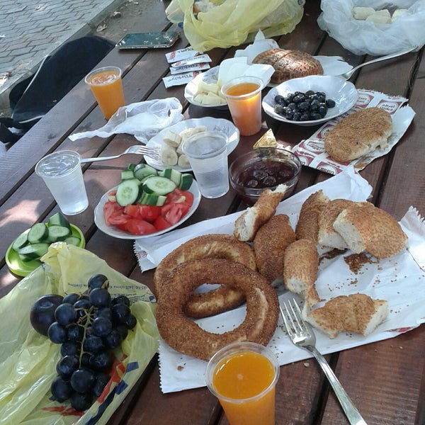 Photo taken at Manavgat Şelalesi Piknik Alanı by Ayşe S. on 7/28/2017