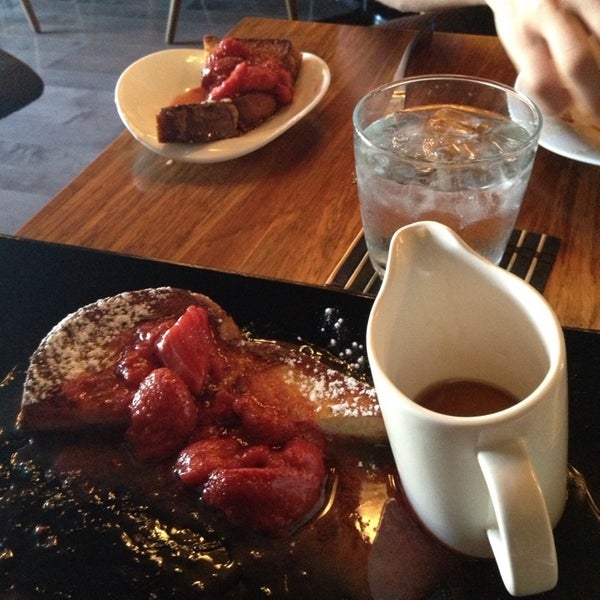 The French toast is only available Sundays--get it!!