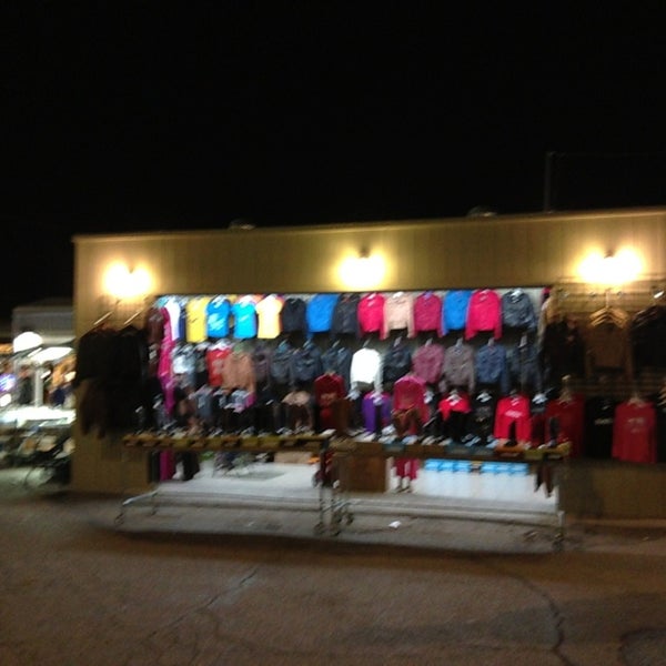 Photos at Tanque Verde Swap Meet Tucson, AZ