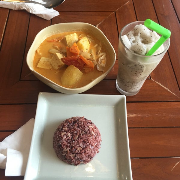 9/8/2016에 Jon B.님이 Anchan Vegetarian Restaurant에서 찍은 사진