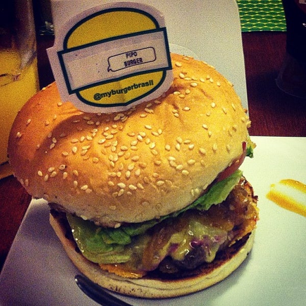 Foto diambil di My Burger oleh Marconi M. pada 7/13/2014