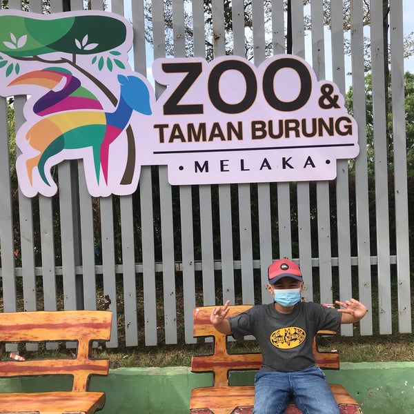 Photo taken at Zoo Melaka by Hanisah H. on 12/12/2021