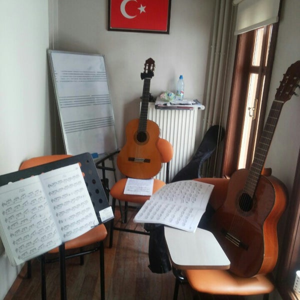 Photo taken at Forte-Yamaha Müzik Okulu by Mücahit K. on 5/28/2015