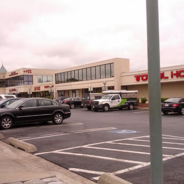 Wintergreen Plaza Central Rockville Rockville, MD'da fotoğraflar