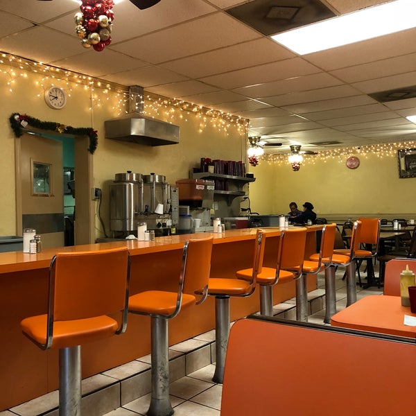 La Reynera Bakery Western Laredo 3 tips