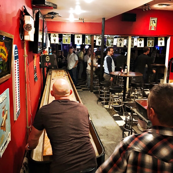 10/28/2017 tarihinde Oisin L.ziyaretçi tarafından Markey&#39;s Bar'de çekilen fotoğraf