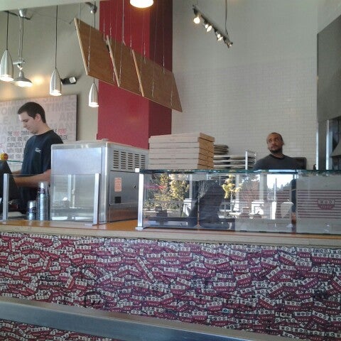 Photo taken at Mod Pizza by Dunsimi Dc T. on 9/30/2012