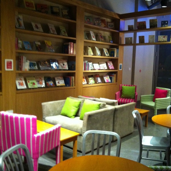 Great place for mums to have coffee while kids play around or read