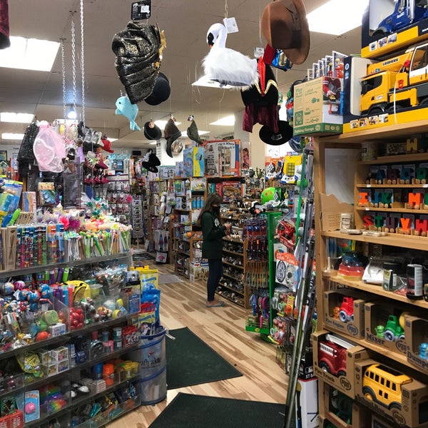 Toy store woodbury commons deals