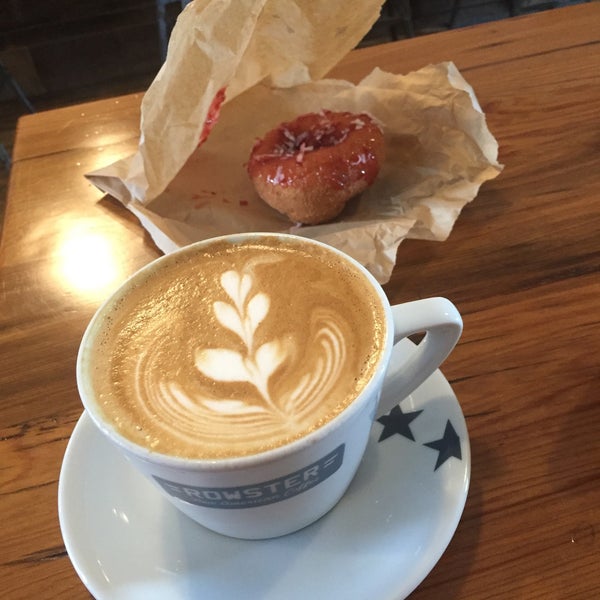 10/31/2015 tarihinde ¢had A.ziyaretçi tarafından Rowster Coffee'de çekilen fotoğraf
