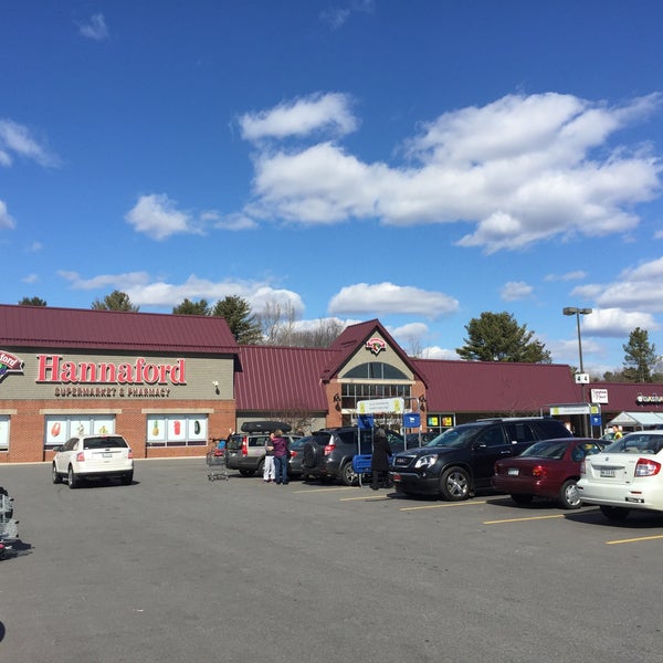 Hannaford Supermarket 756 Route 1