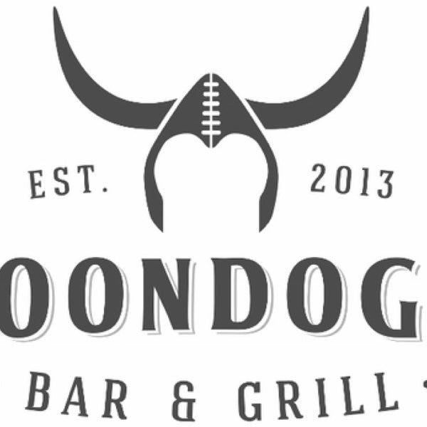 Photo prise au Moondog&#39;s Bar &amp; Grill par alexjamescy le11/30/2013