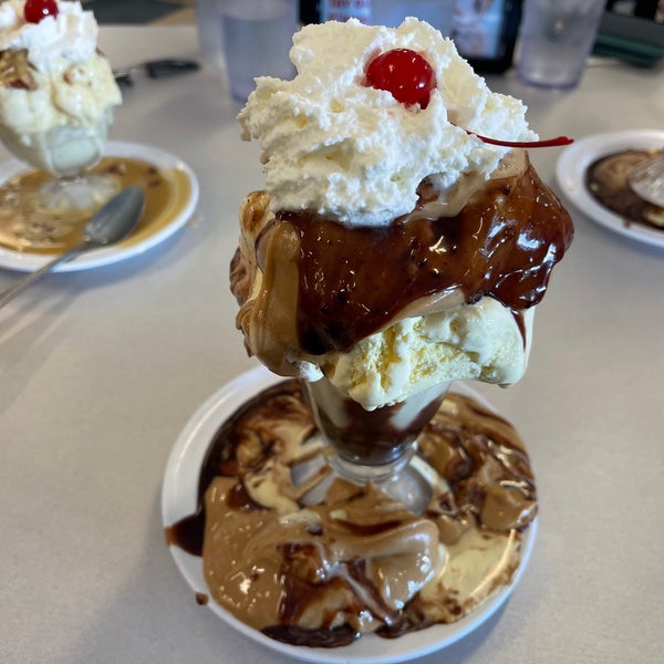 Leatherby's Ice Cream Parlor in Taylorsville