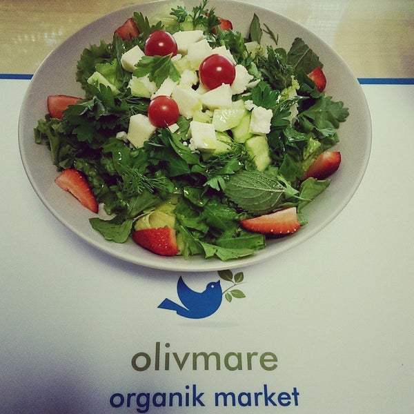 6/15/2015 tarihinde Olivmare Organik Marketziyaretçi tarafından Olivmare Organik Market'de çekilen fotoğraf