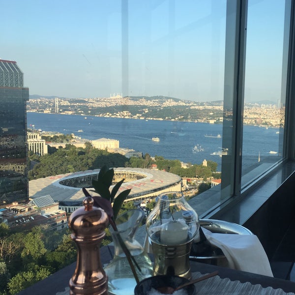 7/11/2018 tarihinde Esra K.ziyaretçi tarafından Safran Restaurant  InterContinental Istanbul'de çekilen fotoğraf