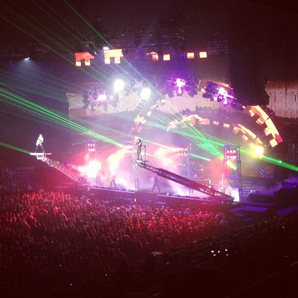 Foto scattata a CenturyLink Center da Mark C. il 12/20/2012