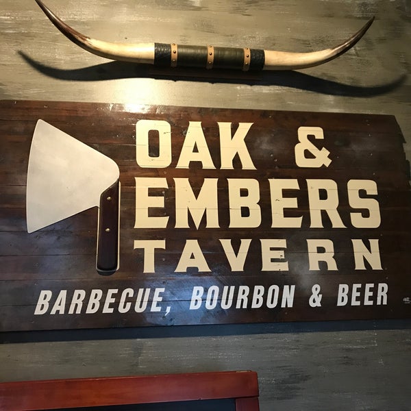 รูปภาพถ่ายที่ Oak and Embers Tavern โดย Kevin D. เมื่อ 4/26/2017