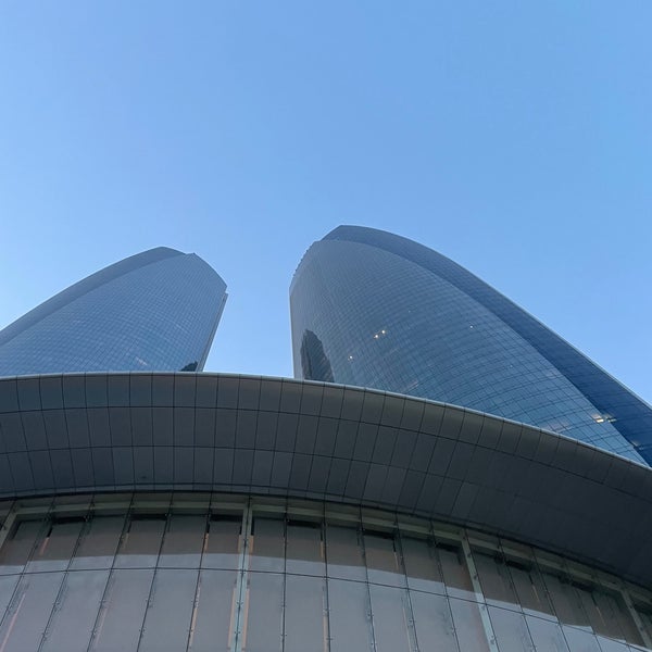 Снимок сделан в Conrad Abu Dhabi Etihad Towers пользователем Verunka N. 5/17/2023