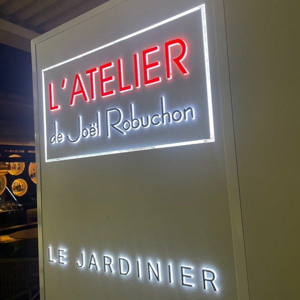 รูปภาพถ่ายที่ L’atelier De Joël Robuchon โดย Loli S. เมื่อ 1/11/2023