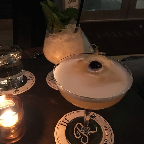 8/2/2017 tarihinde Loli S.ziyaretçi tarafından The Regent Cocktail Club'de çekilen fotoğraf