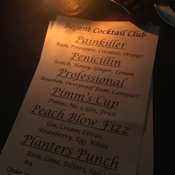 รูปภาพถ่ายที่ The Regent Cocktail Club โดย Loli S. เมื่อ 7/4/2017