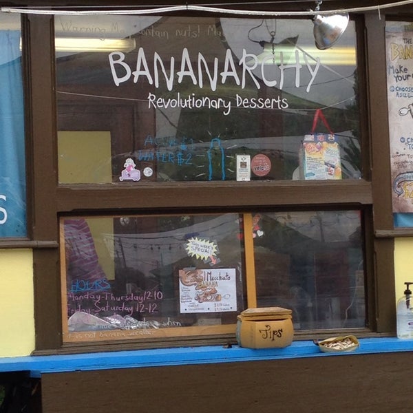 Foto tirada no(a) Bananarchy por Joe S. em 10/11/2014