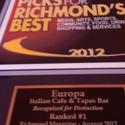 Photo prise au Europa Italian Cafe &amp; Tapas Bar par Dane A. le9/20/2012