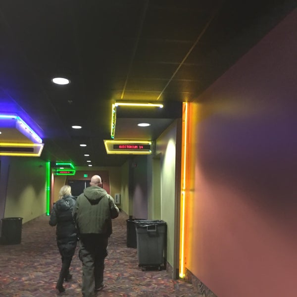 Regal Goldstream & IMAX Fairbanks, AK'da fotoğraflar