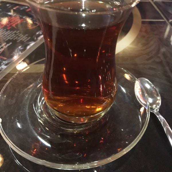 Das Foto wurde bei Kaffeerengi Bistro von Akın K. am 2/10/2019 aufgenommen