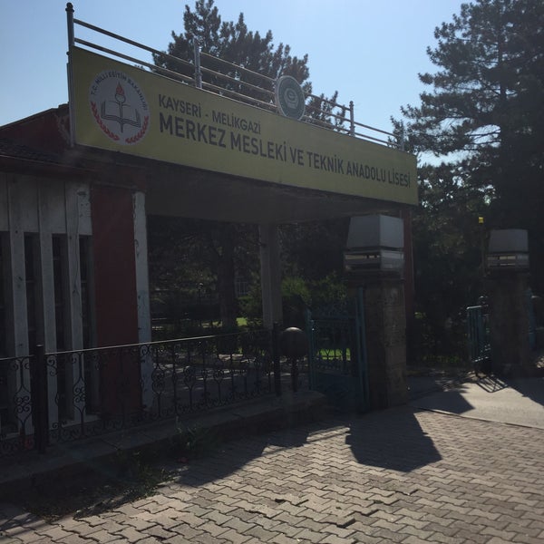 merkez mesleki ve teknik anadolu lisesi kayseri de lise da fotograflar