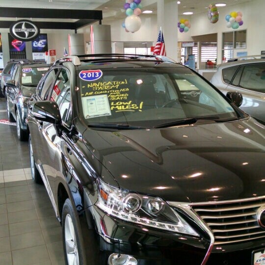 Curry Toyota Auto Dealership in Cortlandt