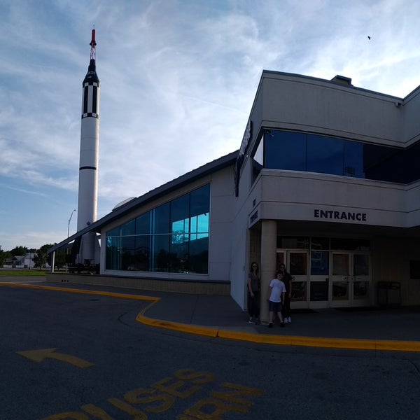Das Foto wurde bei Kansas Cosmosphere and Space Center von Bruce D. am 8/21/2017 aufgenommen