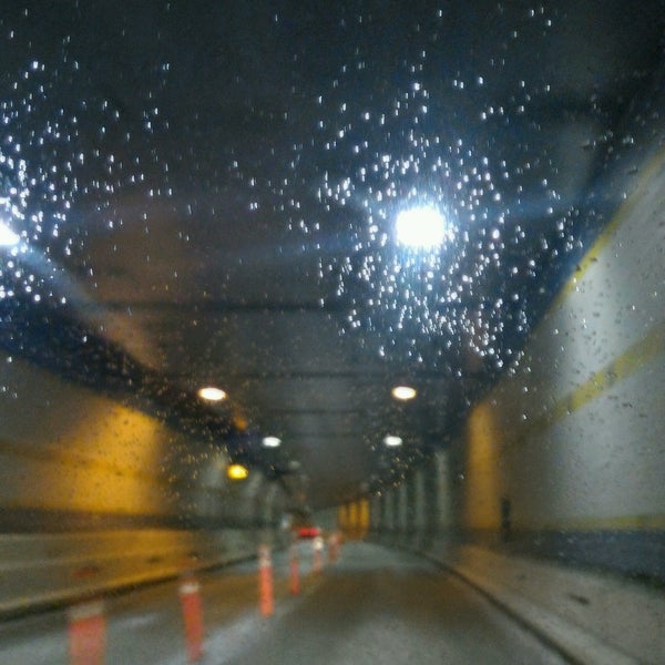 Foto tirada no(a) Hugh L. Carey Tunnel por Bruce D. em 12/26/2016
