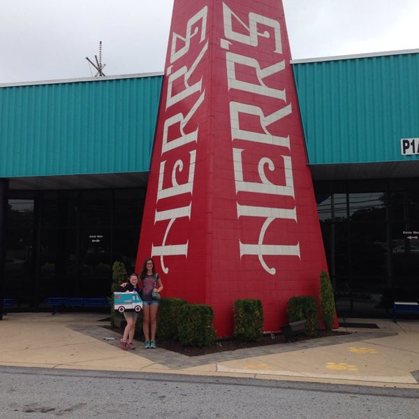 Photo taken at Herr&#39;s Snack Factory Tour by Alisha C. on 8/21/2014