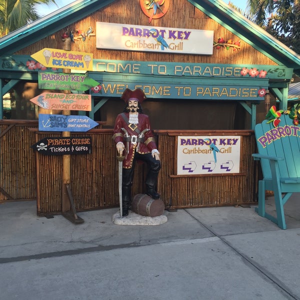 5/28/2016 tarihinde Cynthia C.ziyaretçi tarafından Parrot Key Caribbean Grill'de çekilen fotoğraf