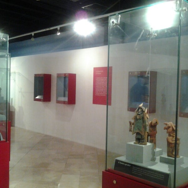 Museo Centro Cultural Manta History Museum