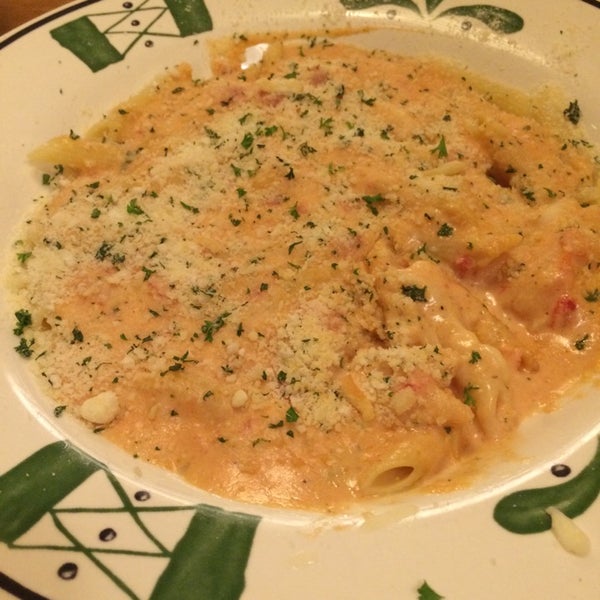 Foto tirada no(a) Olive Italian Restaurant por Karen C. em 11/13/2014