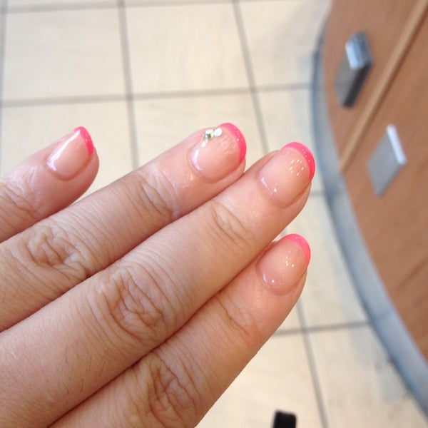 ネイルパフェ エミオスタイル Manicure Pedicure Em 高田馬場