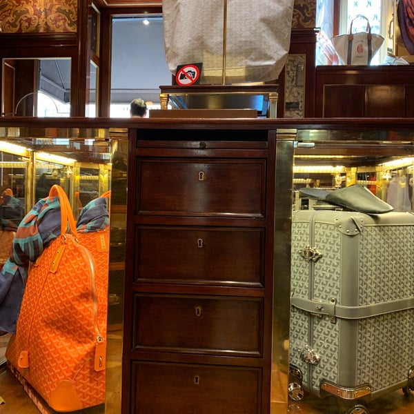 Step inside the Goyard comptoir in Milan and discover its Baroque-inspired  decor in the photo gallery available exclusivel…
