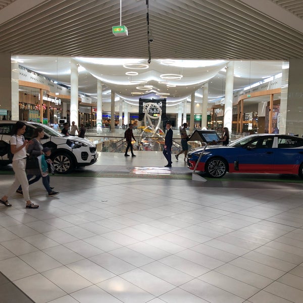 Foto tomada en MEGA Mall  por Shahram K. el 6/22/2018