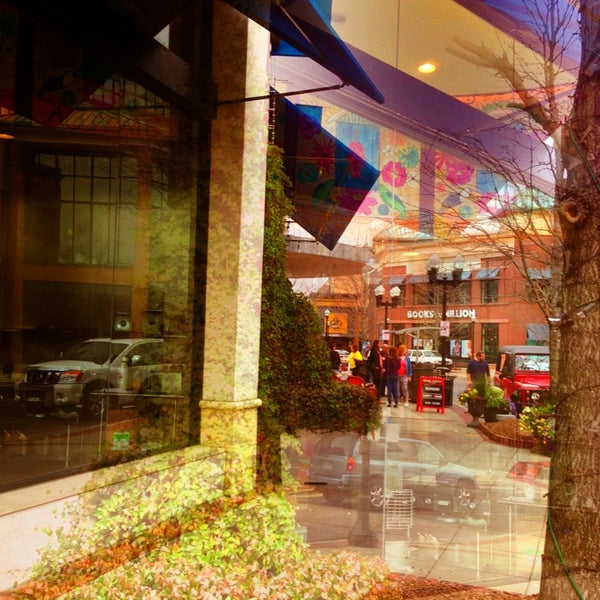 Colonial Brookwood Village Mall 600 Brookwood Vlg